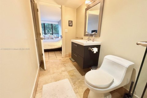 Condominio en venta en Hallandale Beach, Florida, 1 dormitorio, 76.92 m2 № 1943297 - foto 27