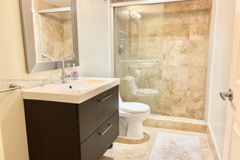Condominio en venta en Hallandale Beach, Florida, 1 dormitorio, 76.92 m2 № 1943297 - foto 28