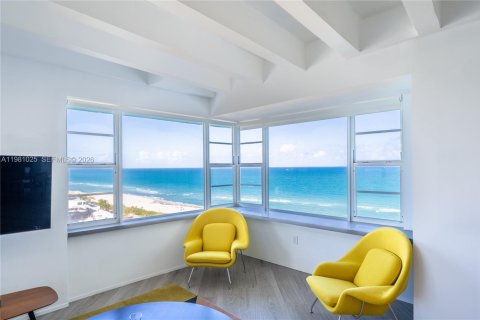 Condominio en alquiler en Miami Beach, Florida, 2 dormitorios, 139.35 m2 № 2079935 - foto 2
