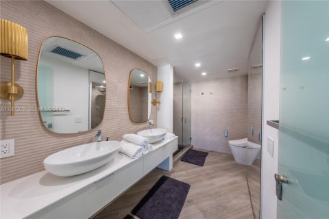 Condominio en alquiler en Miami Beach, Florida, 2 dormitorios, 139.35 m2 № 2079935 - foto 24