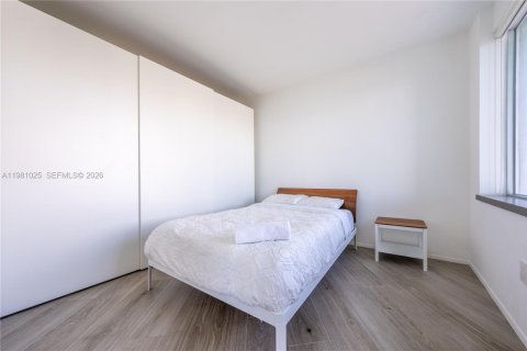Condominio en alquiler en Miami Beach, Florida, 2 dormitorios, 139.35 m2 № 2079935 - foto 13