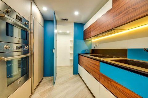 Condominio en alquiler en Miami Beach, Florida, 2 dormitorios, 139.35 m2 № 2079935 - foto 9