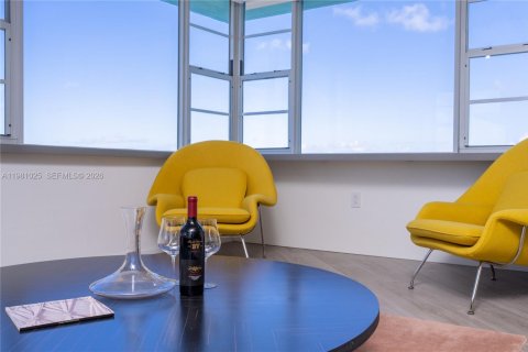 Condominio en alquiler en Miami Beach, Florida, 2 dormitorios, 139.35 m2 № 2079935 - foto 27