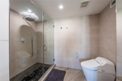 Condominio en alquiler en Miami Beach, Florida, 2 dormitorios, 139.35 m2 № 2079935 - foto 25