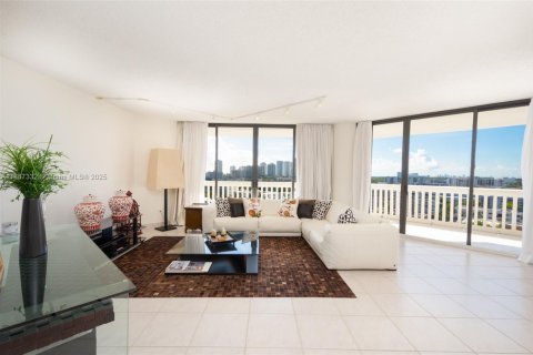 Condo in Aventura, Florida, 2 bedrooms  № 1933020 - photo 2