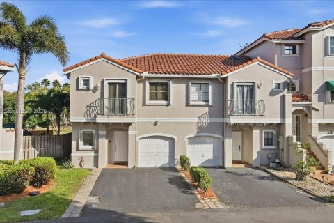 Adosado en Sunrise, Florida 3 dormitorios, 143.16 m2 № 1999052