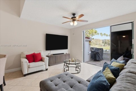 Adosado en venta en Sunrise, Florida, 3 dormitorios, 143.16 m2 № 1999052 - foto 13