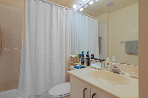 House in Homestead, Florida 2 bedrooms, 136.1 sq.m. № 2013305 - photo 16