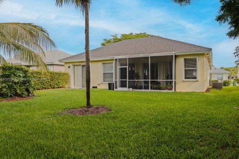 House in Homestead, Florida 2 bedrooms, 136.1 sq.m. № 2013305 - photo 18