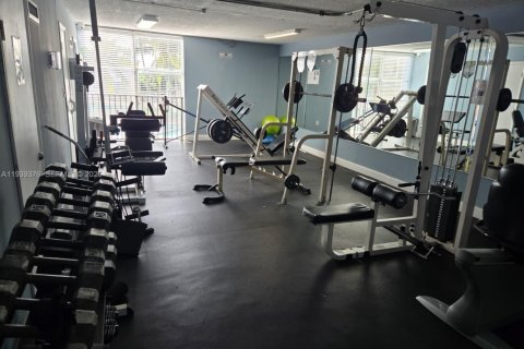 Apartment in North Bay Village, Florida 1 bedroom, 57.6 sq.m. № 1997264 - photo 21