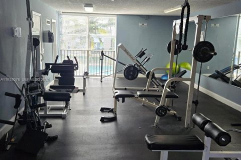 Apartment in North Bay Village, Florida 1 bedroom, 57.6 sq.m. № 1997264 - photo 25