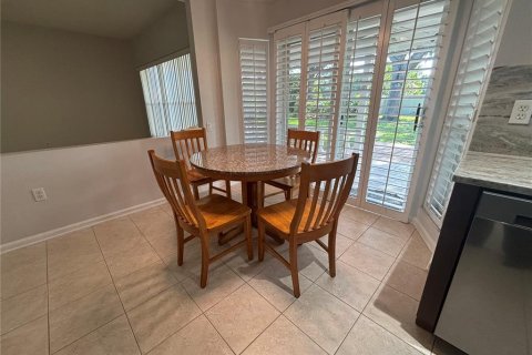 House in Orlando, Florida 4 bedrooms, 198.63 sq.m. № 1832693 - photo 7