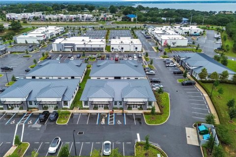 Commercial property in Clermont, Florida 428.93 sq.m. № 2277552 - photo 3