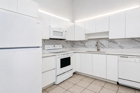 Купить коммерческую недвижимость в Корал-Спрингс, Флорида 198.63м2, № 2376568 - фото 24