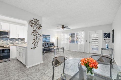 Купить кондоминиум в Дирфилд-Бич, Флорида 1 спальня, 65.03м2, № 2020184 - фото 10