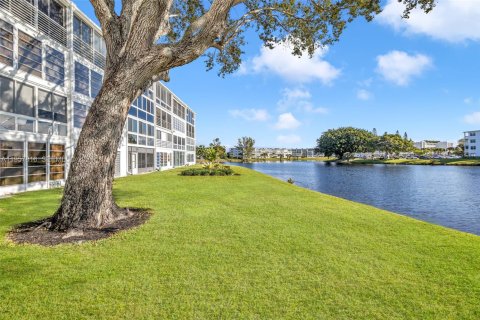 Купить кондоминиум в Дирфилд-Бич, Флорида 1 спальня, 65.03м2, № 2020184 - фото 17