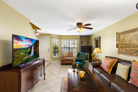 Copropriété à vendre à Tampa, Floride: 2 chambres, 110.09 m2 № 1914550 - photo 7