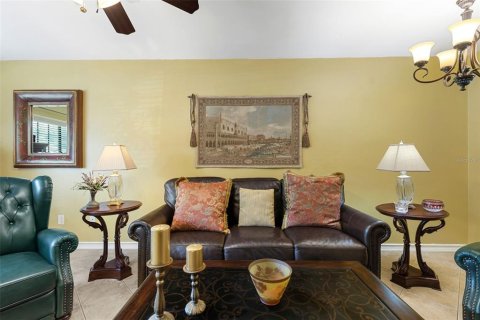 Copropriété à vendre à Tampa, Floride: 2 chambres, 110.09 m2 № 1914550 - photo 9