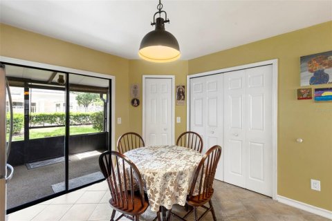 Copropriété à vendre à Tampa, Floride: 2 chambres, 110.09 m2 № 1914550 - photo 12