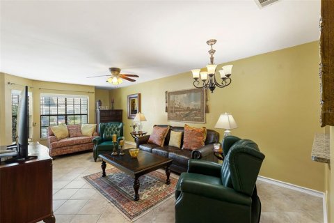 Copropriété à vendre à Tampa, Floride: 2 chambres, 110.09 m2 № 1914550 - photo 8