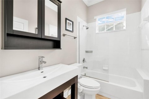 Casa en alquiler en Windermere, Florida, 4 dormitorios, 222.78 m2 № 2272937 - foto 13