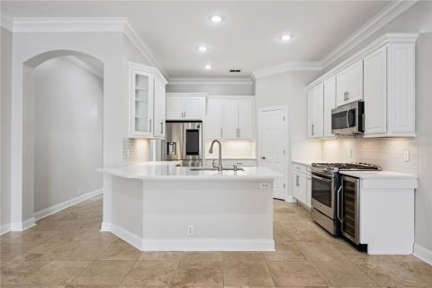 House in Windermere, Florida 4 bedrooms, 222.78 sq.m. № 2272937 - photo 26