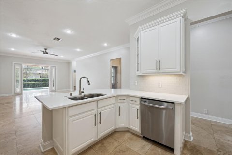 House in Windermere, Florida 4 bedrooms, 222.78 sq.m. № 2272937 - photo 27