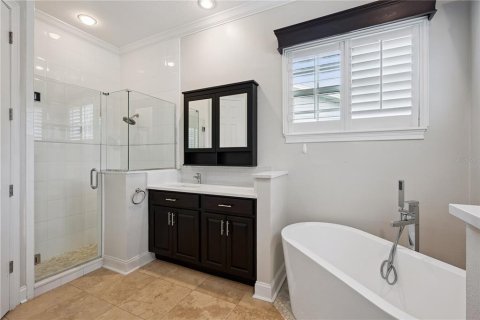 House in Windermere, Florida 4 bedrooms, 222.78 sq.m. № 2272937 - photo 6