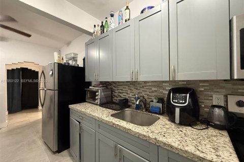 Condominio en alquiler en Miami Beach, Florida, 1 dormitorio, 65.03 m2 № 2008764 - foto 8