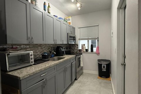 Condominio en alquiler en Miami Beach, Florida, 1 dormitorio, 65.03 m2 № 2008764 - foto 9