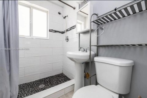 Condominio en alquiler en Miami Beach, Florida, 1 dormitorio, 65.03 m2 № 2008764 - foto 5