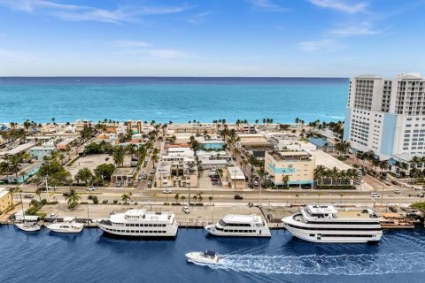 Immobilier commercial à Hollywood, Floride № 2001364