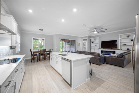 House in Land O' Lakes, Florida 3 bedrooms, 218.32 sq.m. № 1824470 - photo 11