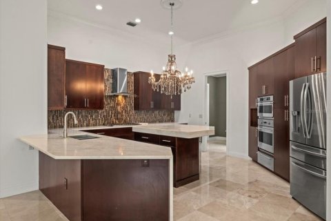 House in Lutz, Florida 4 bedrooms, 425.4 sq.m. № 1876795 - photo 24