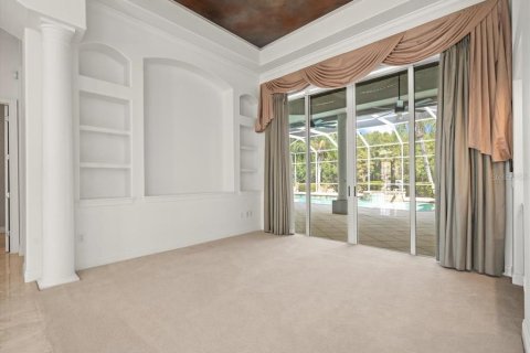 House in Lutz, Florida 4 bedrooms, 425.4 sq.m. № 1876795 - photo 17