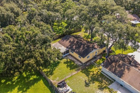 House in New Port Richey, Florida 2 bedrooms, 110 sq.m. № 1916345 - photo 2