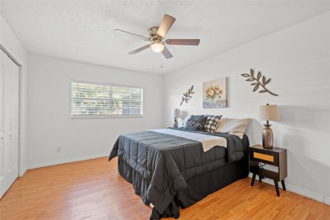 House in New Port Richey, Florida 2 bedrooms, 110 sq.m. № 1916345 - photo 19