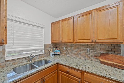 House in New Port Richey, Florida 2 bedrooms, 110 sq.m. № 1916345 - photo 18