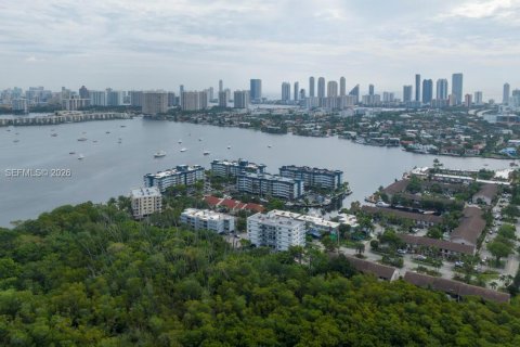 Condo in North Miami Beach, Florida, 2 bedrooms  № 2176326 - photo 27