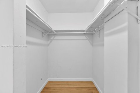 Condo in North Miami Beach, Florida, 2 bedrooms  № 2176326 - photo 18