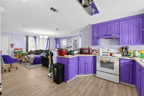 House in Bradenton, Florida 3 bedrooms, 106.28 sq.m. № 2393418 - photo 8