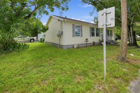 House in Bradenton, Florida 3 bedrooms, 106.28 sq.m. № 2393418 - photo 3