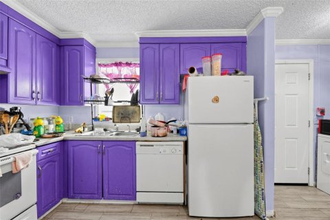 House in Bradenton, Florida 3 bedrooms, 106.28 sq.m. № 2393418 - photo 9