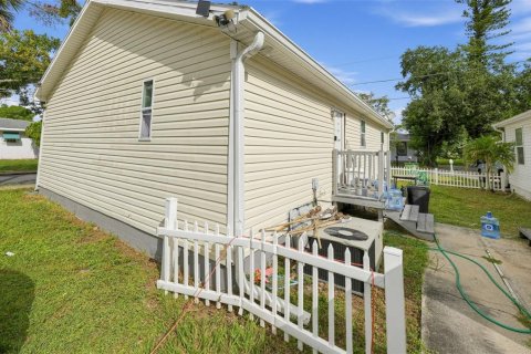 House in Bradenton, Florida 3 bedrooms, 106.28 sq.m. № 2393418 - photo 23