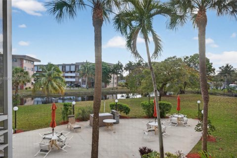 Купить кондоминиум в Лодердейл-Лейкс, Флорида 1 спальня, 71.35м2, № 2024385 - фото 26
