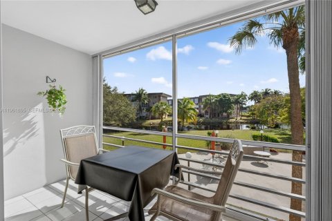 Купить кондоминиум в Лодердейл-Лейкс, Флорида 1 спальня, 71.35м2, № 2024385 - фото 24