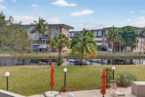 Купить кондоминиум в Лодердейл-Лейкс, Флорида 1 спальня, 71.35м2, № 2024385 - фото 28