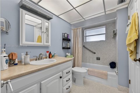 Купить кондоминиум в Лодердейл-Лейкс, Флорида 1 спальня, 71.35м2, № 2024385 - фото 20