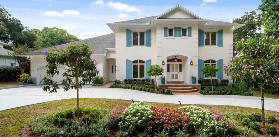Casa en Winter Park, Florida 4 dormitorios, 350.8 m2 № 2383769