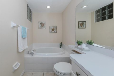 Condo in Venice, Florida, 3 bedrooms  № 1405091 - photo 20